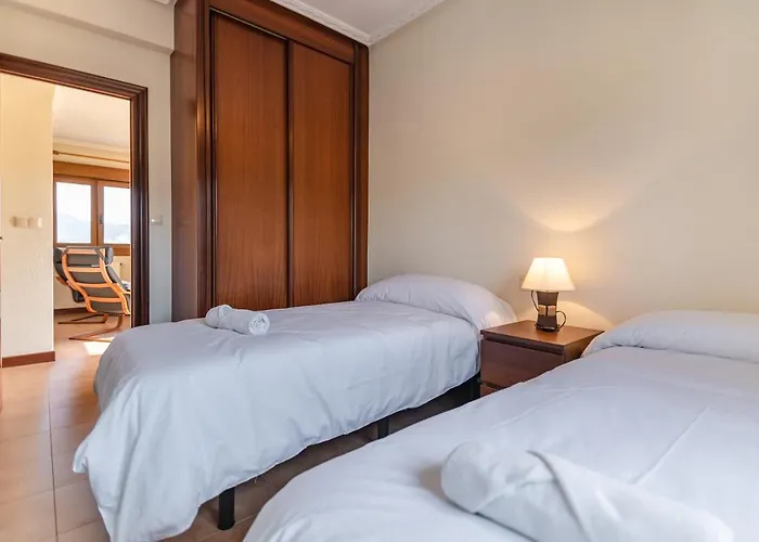 Apartamentos Privados Con Jardin Y Barbacoa Compartida En Laredo