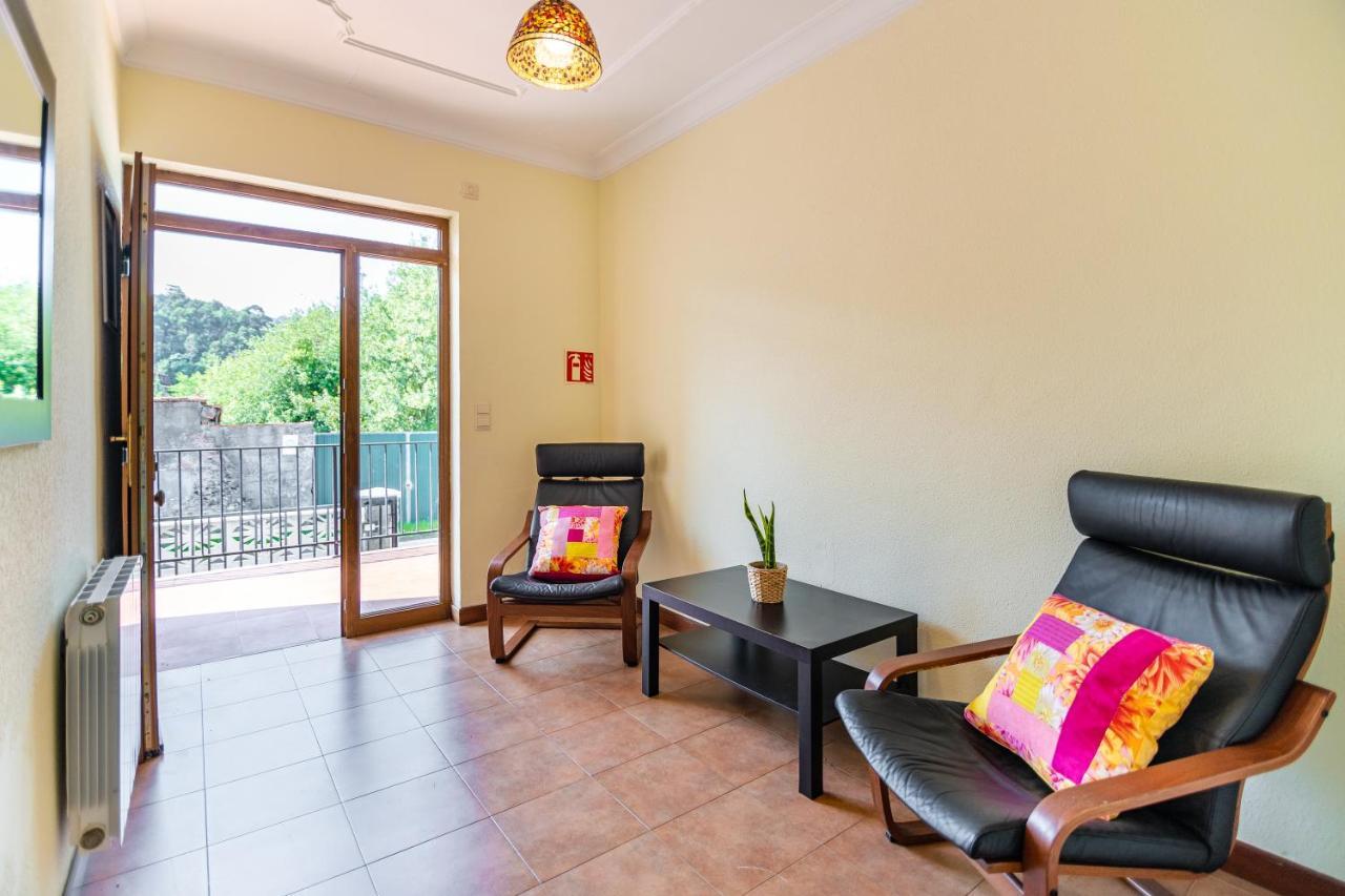 Privados Con Jardin Y Barbacoa Compartida En *