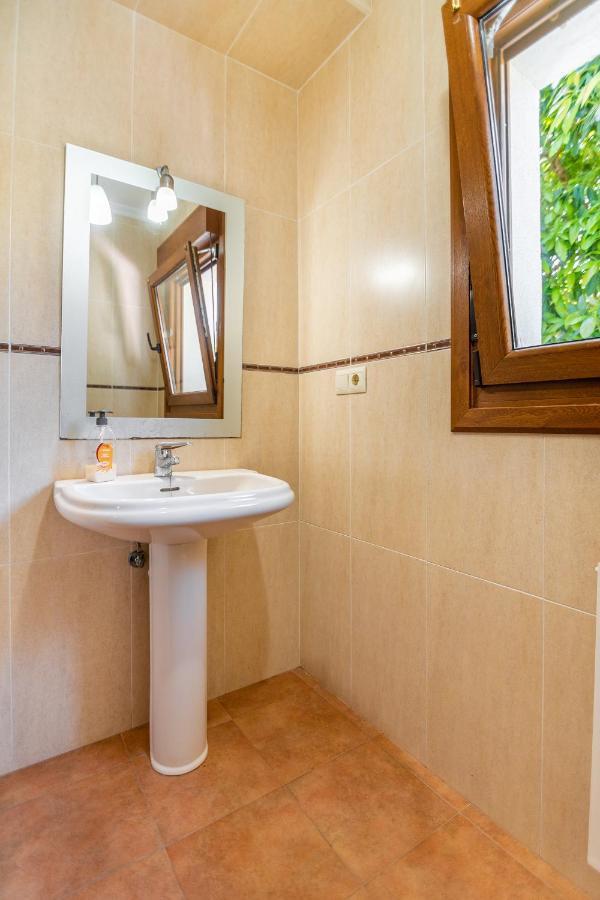 Privados Con Jardin Y Barbacoa Compartida En