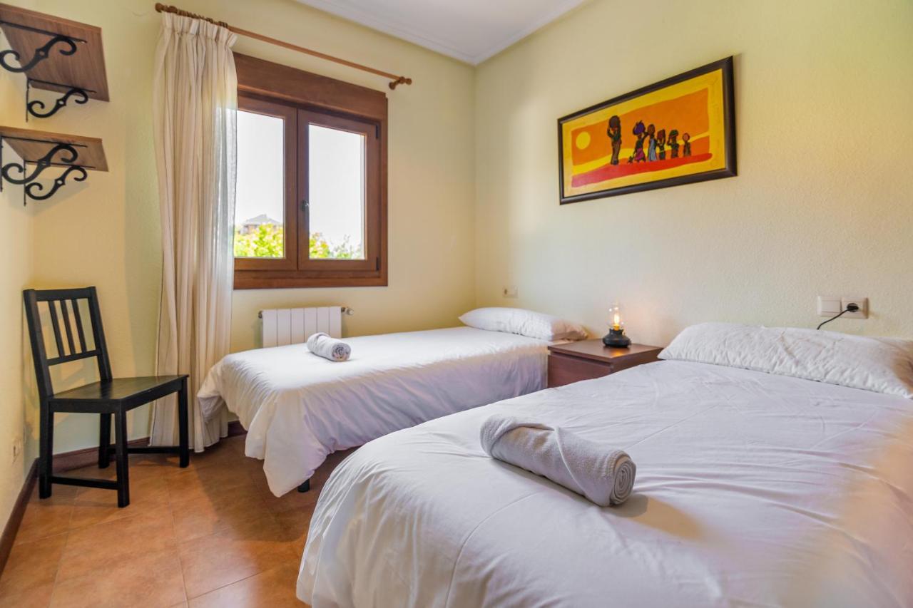 Privados Con Jardin Y Barbacoa Compartida En Apartment Laredo