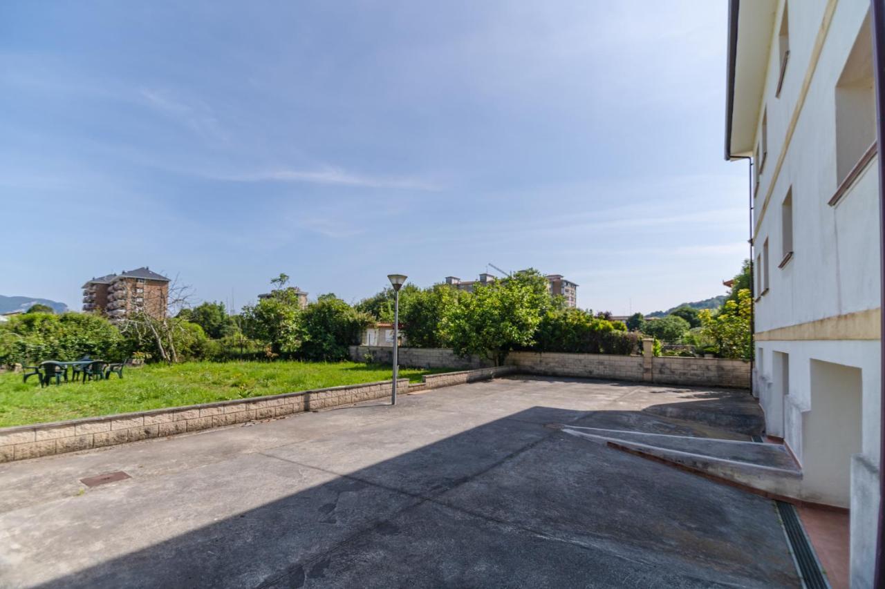 Privados Con Jardin Y Barbacoa Compartida En Apartment